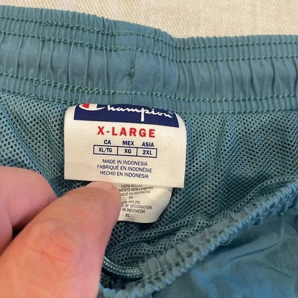 B05008 NWT- CHAMPION SHORTS SZ XL - Picture 2 of 11